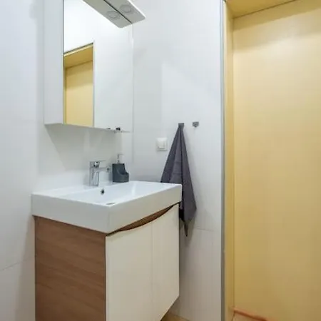 Διαμέρισμα Calm And Relaxing 2bdrm Apаrtment In City Centre *