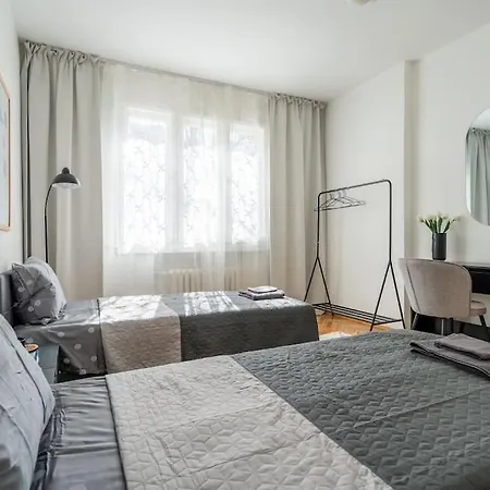 Calm And Relaxing 2bdrm Apаrtment In City Centre Sófia