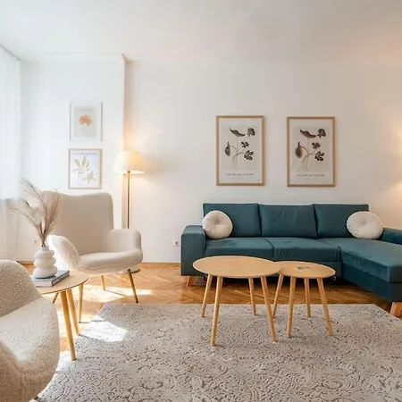 Calm And Relaxing 2bdrm Apаrtment In City Centre * Sófia