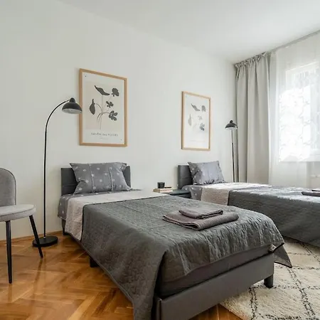 Calm And Relaxing 2bdrm Apаrtment In City Centre