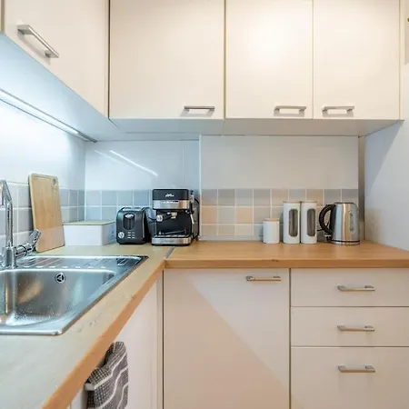شقة Calm And Relaxing 2bdrm Apаrtment In City Centre *