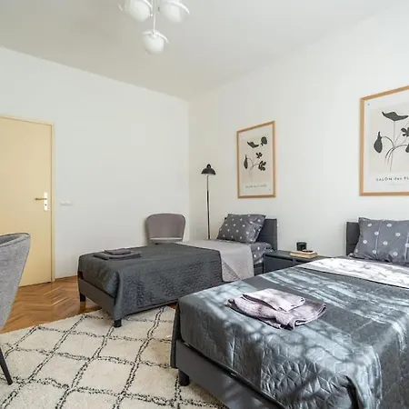 شقة Calm And Relaxing 2bdrm Apаrtment In City Centre صوفيا