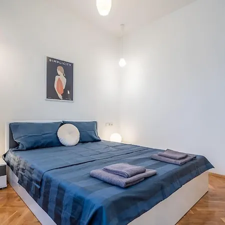 アパート Calm And Relaxing 2bdrm Apаrtment In City Centre