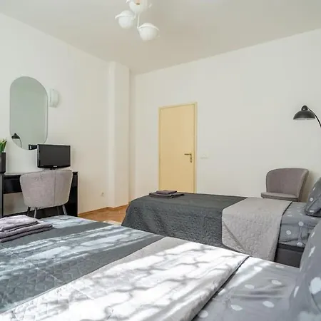 Calm And Relaxing 2bdrm Apаrtment In City Centre Apartment
