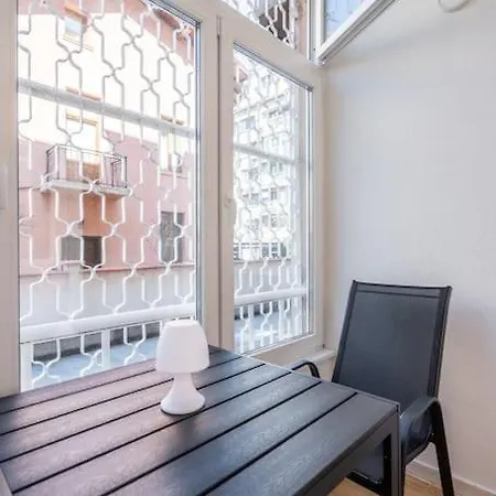 アパート Calm And Relaxing 2bdrm Apаrtment In City Centre